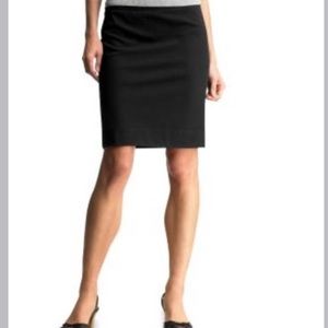 NWOT Ellen Tracy Black Pencil Skirt